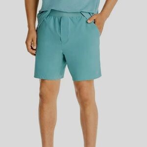 Alo Yoga Men’s shorts